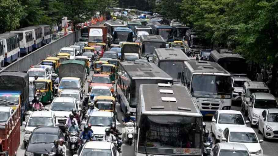 Traffic congestion on road in India